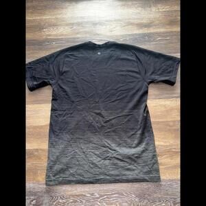 Lululemon Men’s Metal Vent Short Sleeve Ombré Size Medium